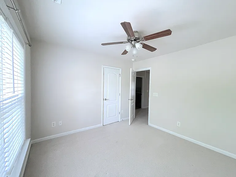 422 Selwood Pl — Photo 31