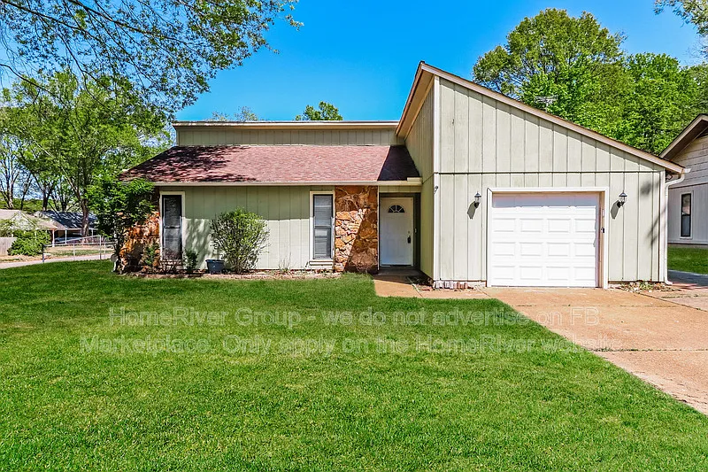 6452 Llano Ave