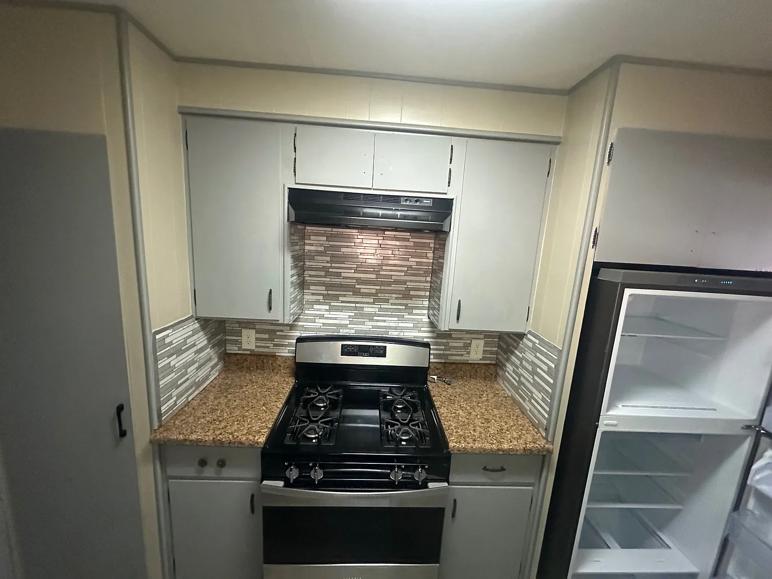 3 bed, 1.5 bath, $2,895 — Photo 4