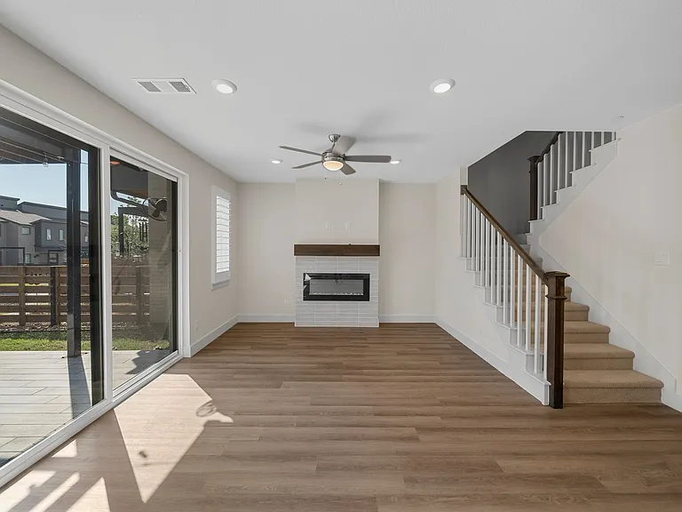 917 Emerling Dr — Photo 14
