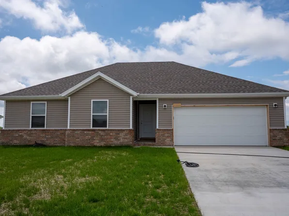 2625 S Cheri Dr, Bolivar, MO 65613