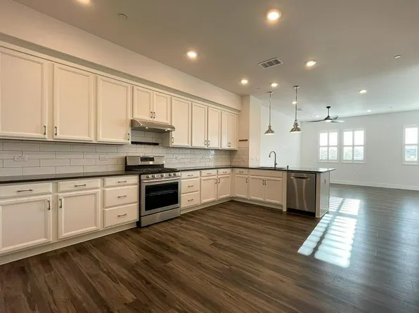 1000 Berryessa Ln APT 224, Davis, CA 95616