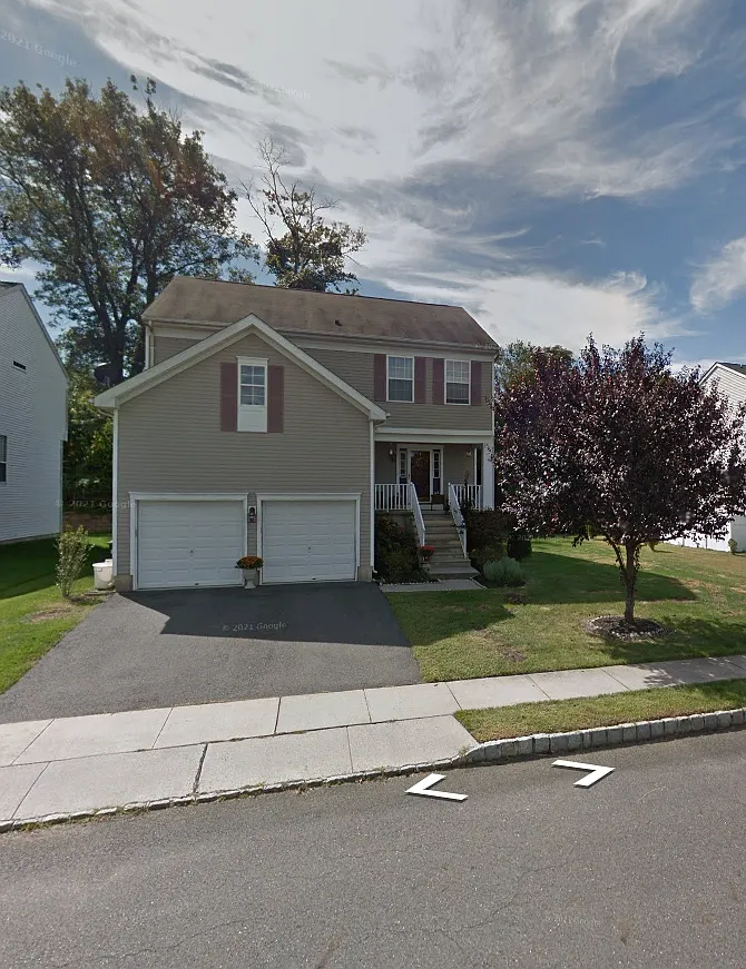 4 bed, 2.5 bath, 1715 sqft, $3,500 — Photo 1