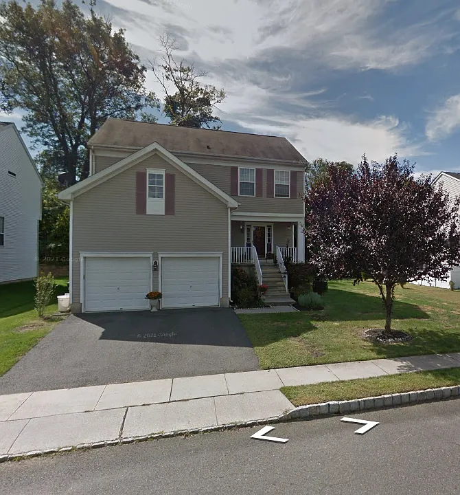 27 Lincoln Dr