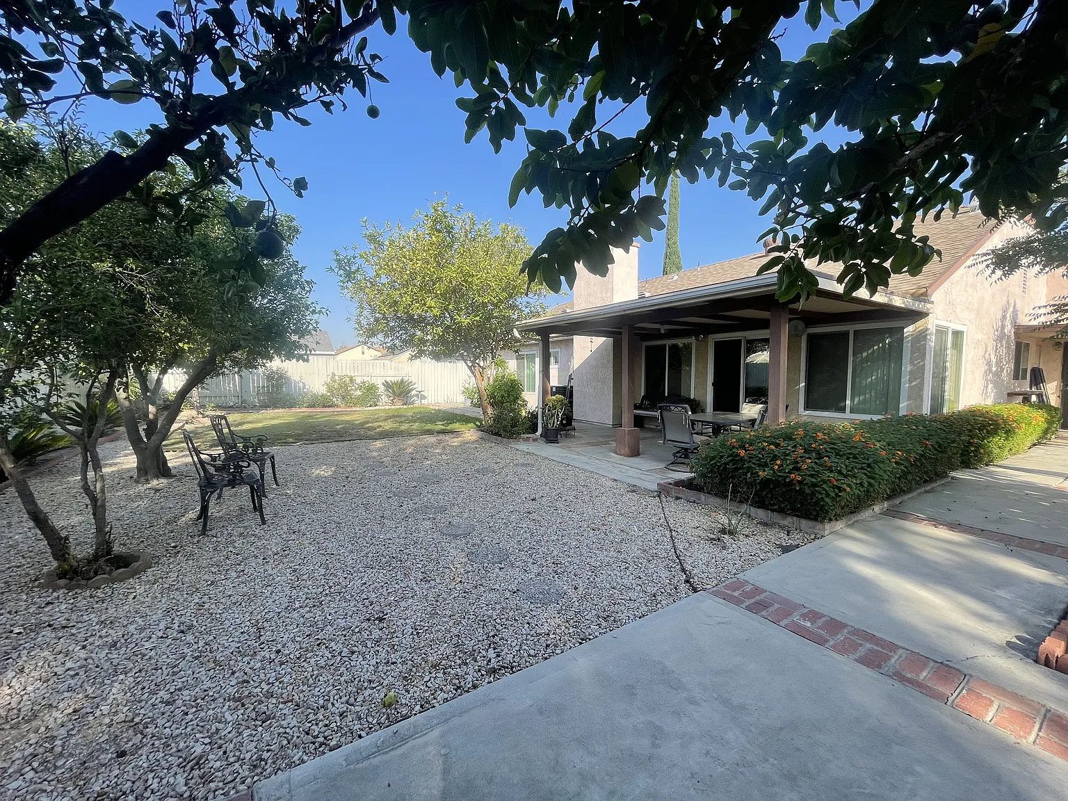 4 bed, 1547 sqft, $3,295 — Photo 2