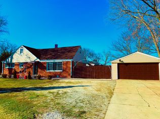 96 Fox Ln, Wheeling, IL 60090