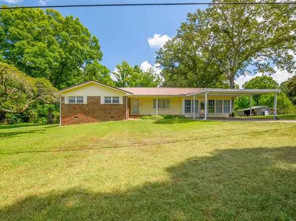 1116 Beaverdale Rd NE, Dalton, GA 30721