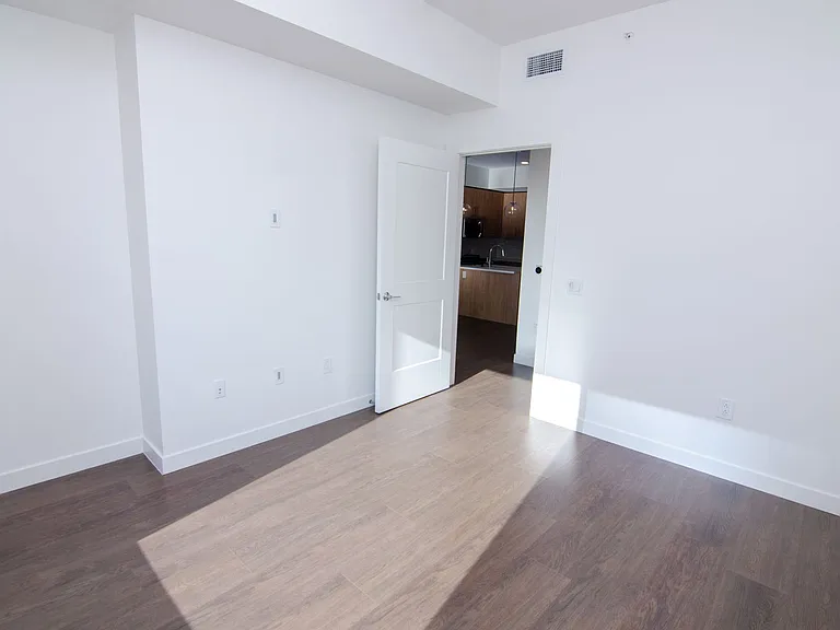 1212 Demonbreun St #910 — Photo 10