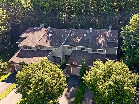 2nd image of 31 Lockley Ct