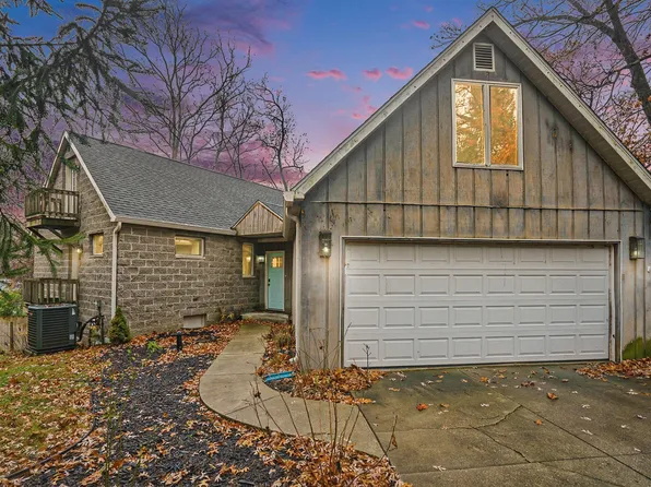 22240 Canyon River Dr, Goshen, IN 46528