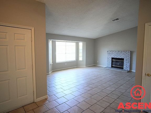 2nd image of 617 Nettle Pl