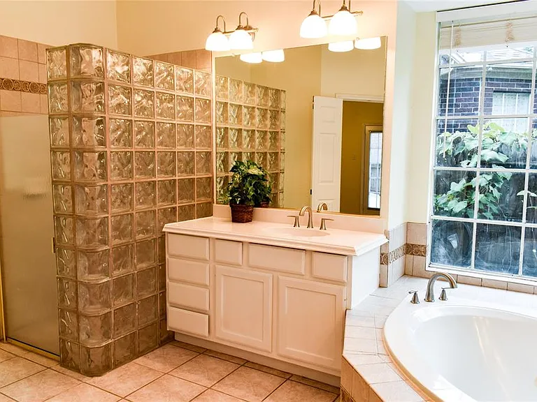 3215 Quiet Lake Dr — Photo 16