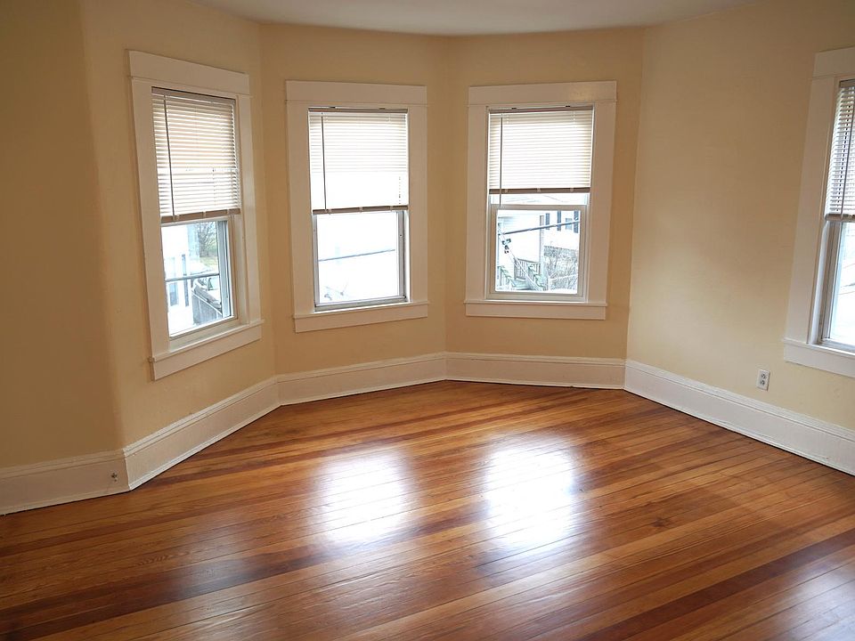 1st image of 149 Tinkham St #3