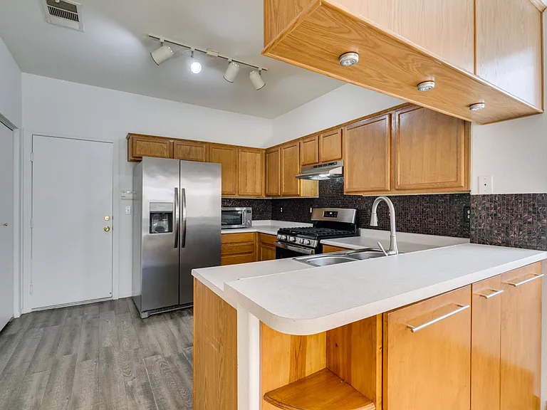 2760 Saigon Dr — Photo 21