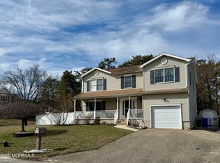 201 Gladstone St, Toms River, NJ