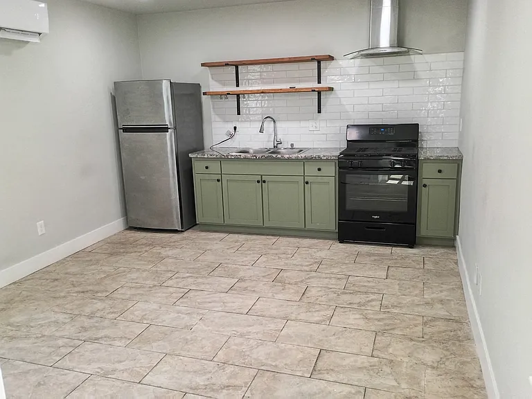 1240 Martin Ave #B — Photo 3