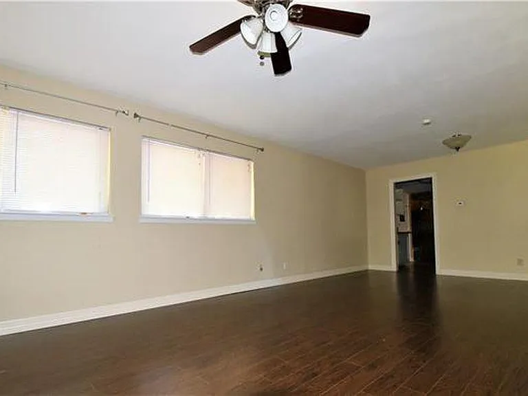 508 Worcester Way — Photo 6