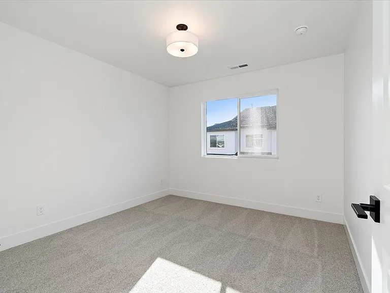 736 S Calhoun Ln — Photo 10