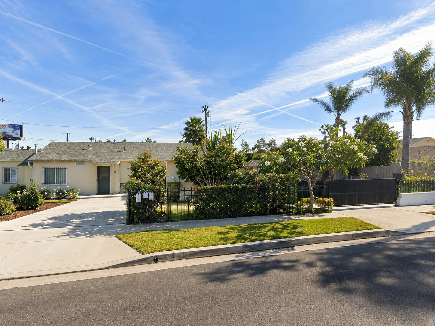 1 bed, 460 sqft, $1,950 — Photo 1