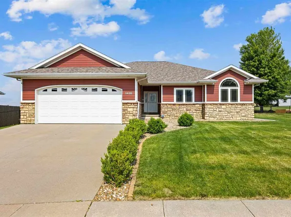 1435 Blacktail Ln, North Liberty, IA 52317