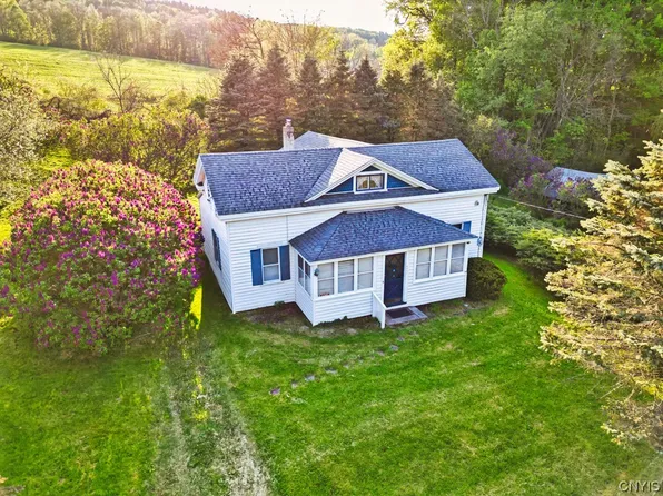 4421 Murray Rd, Skaneateles, NY 13152