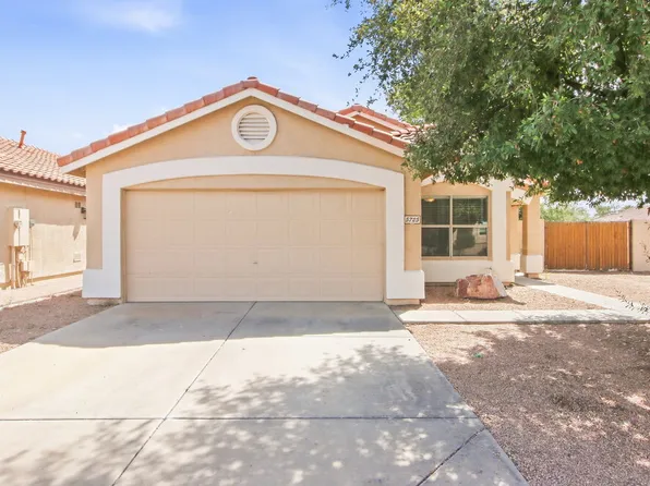 5725 E Flower Cir, Mesa, AZ 85206