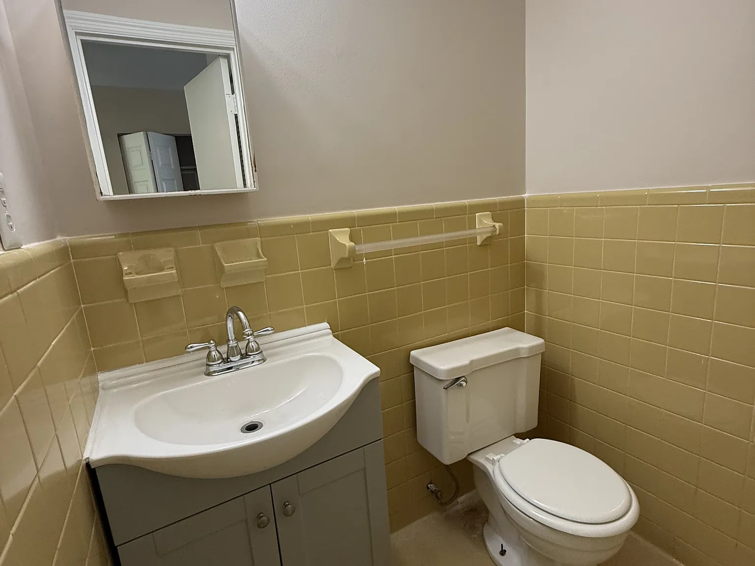 841 Lewis Drive — Photo 4