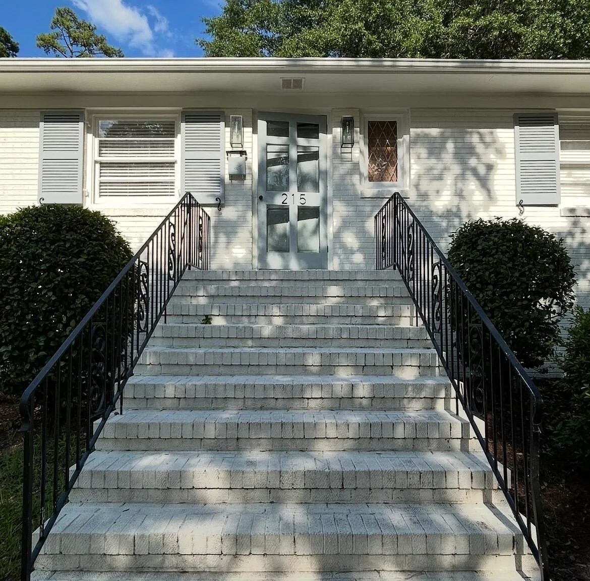 2 bed, 1.5 bath, 1185 sqft, $2,500 — Photo 2