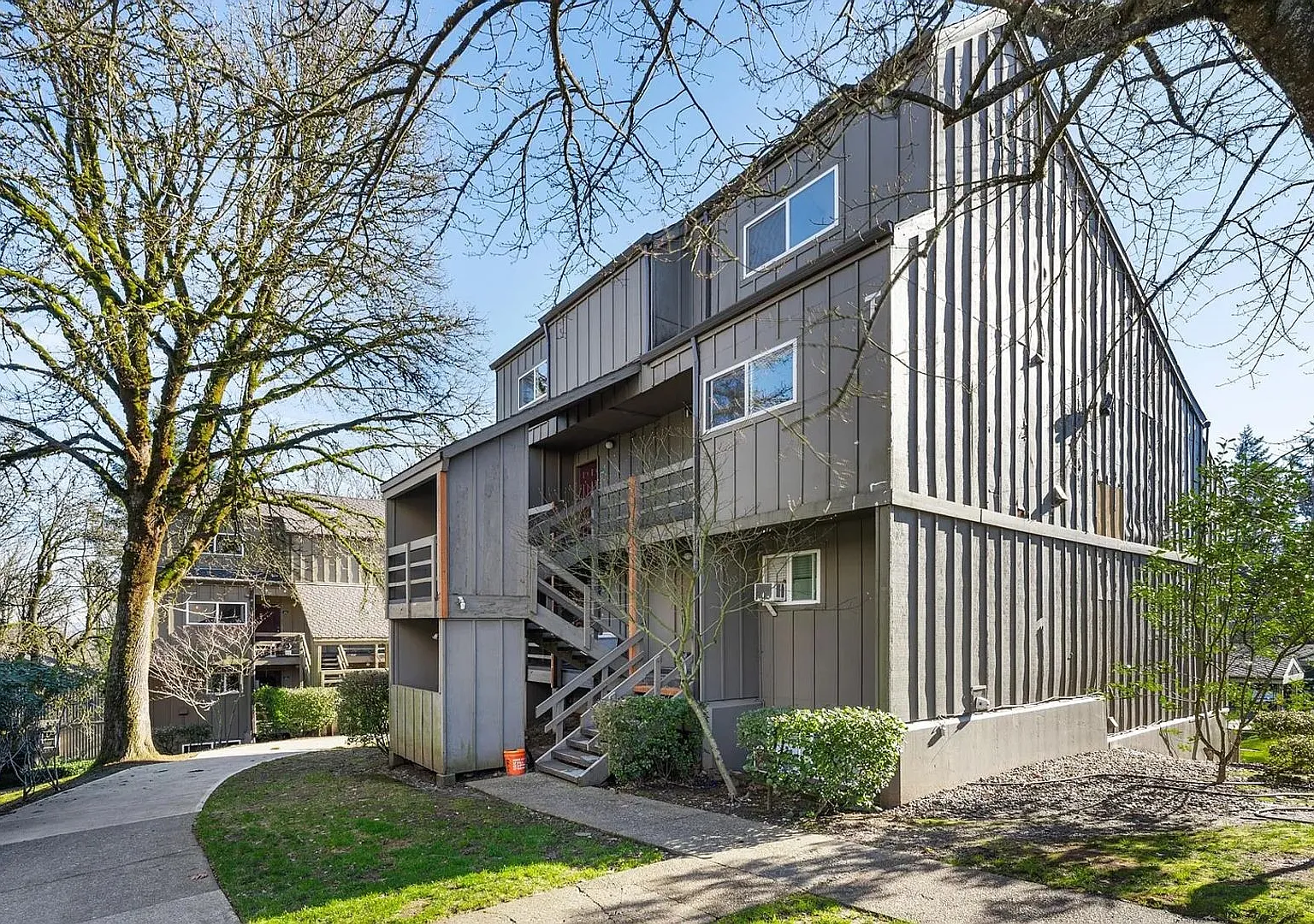 Beautiful 2 Bedroom 2 Bath Rental in Lake Oswego — Photo 1