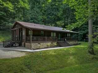 106 Hideout Hl, Robbinsville, NC 28771
