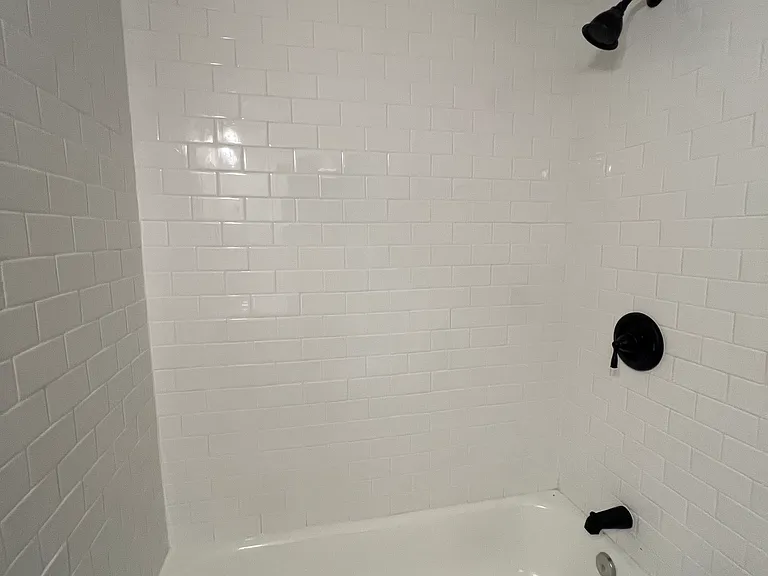486 & 488 Southwood Ave #486 — Photo 14