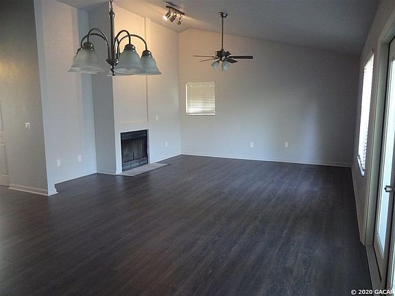 4th image of 2260 NW 40th Pl