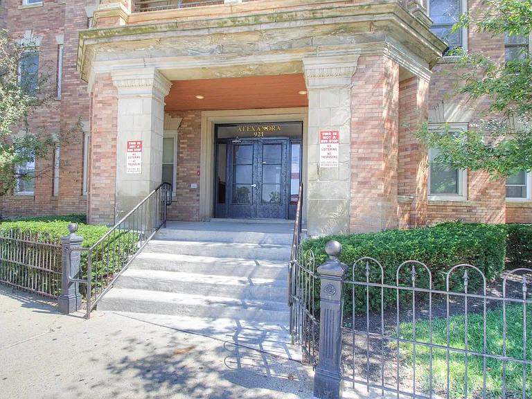 921 William H Taft Rd — Photo 24