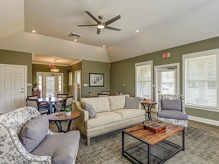 Cambridge Oaks II Apts — Photo 9