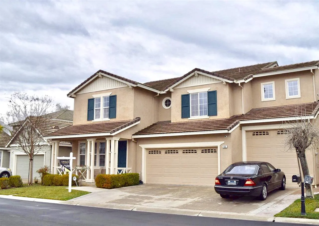432 Superior Way photo 1