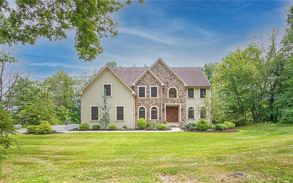 5202 Mountainside Ln, Center Valley, PA 18034 Zillow