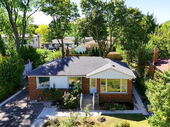 236 Southview Rd, Oakville, ON L6K 2P4