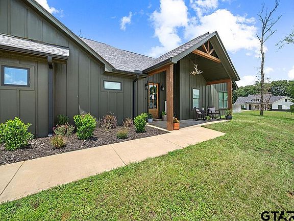 2nd image of 15273 Madison Ln