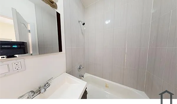 2803 W 20th St #2 — Photo 12