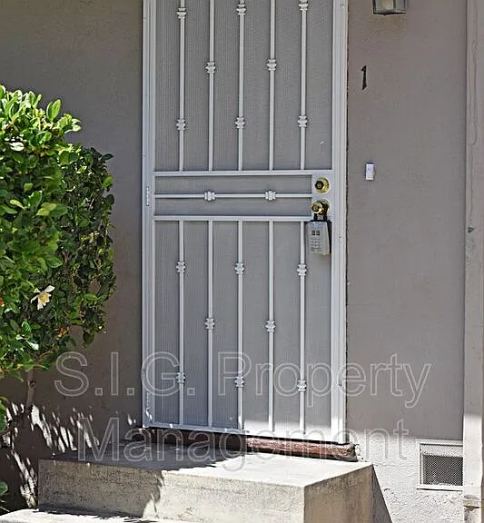 5637 Strohm Ave #1 — Photo 15