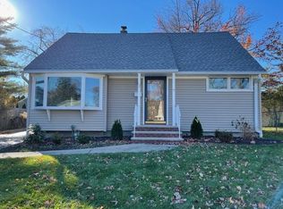 12 Cornell Dr, Clark, NJ 07066