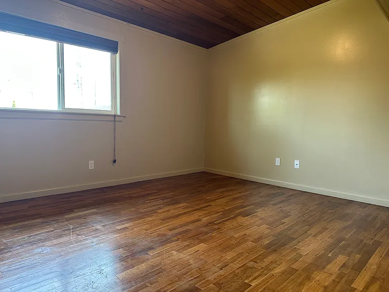 1406 O Ave — Photo 11