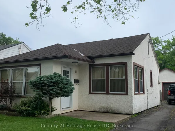 11 Achilles Ave, Welland, ON L3B 4S3