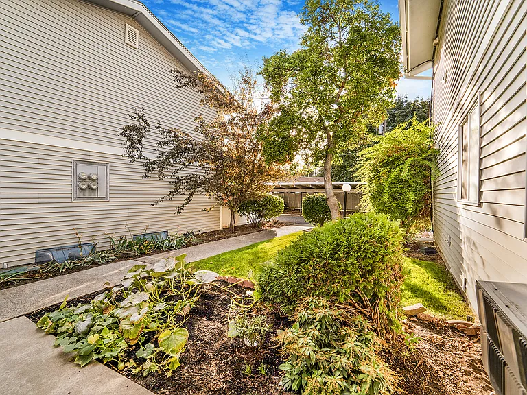 3914 S Regal St #101 — Photo 9
