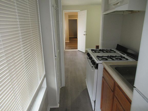 4th image of 193 Columbus St Unit 2