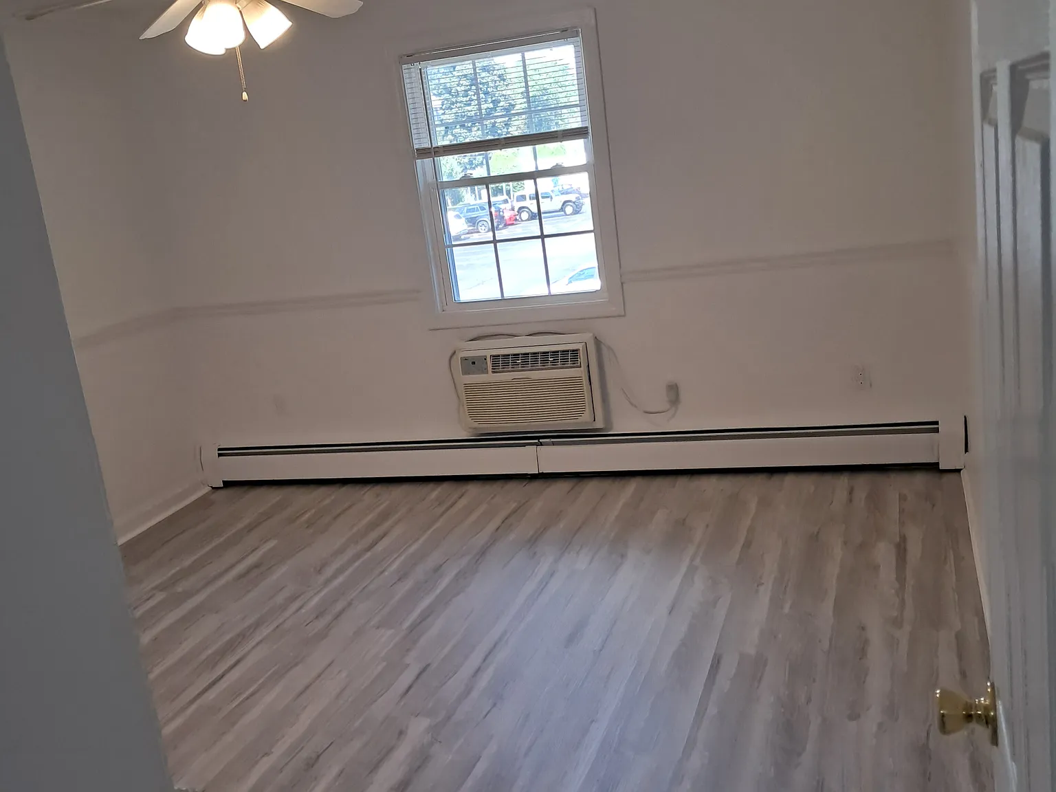 521 Smithfield Rd — Photo 2