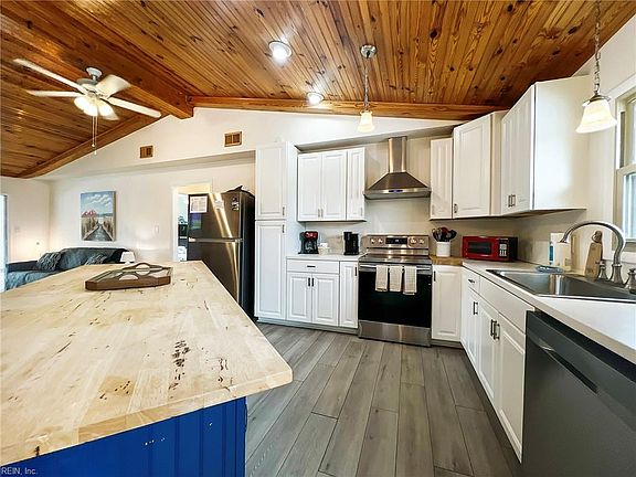 4th image of 3120 Little Island Rd