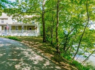 131 Downer Ave, Hingham, MA 02043