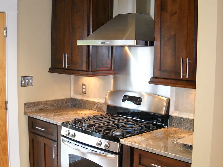 255 Belleville St — Photo 14