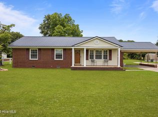 303 E Railroad St, La Grange, NC 28551